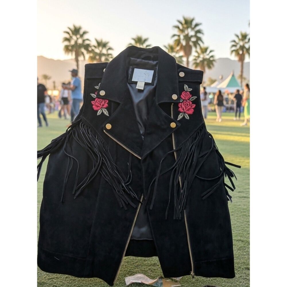 VINTAGE Forever 21 Black Suede Embroidered Vest  Y2K Boho Western Aesthetic nwot